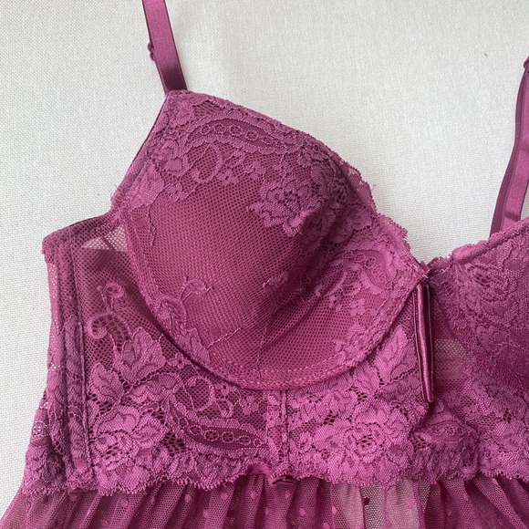 Magenta baby doll and thong - Picture 2 of 7